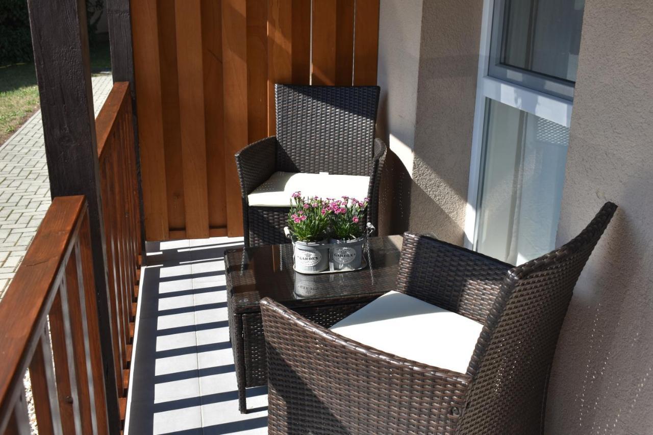 Lívia Apartman Hévíz Exterior foto